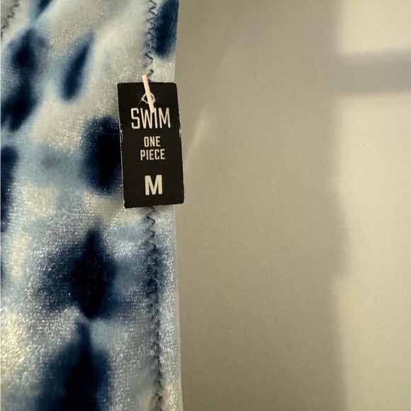 VS PINK One Piece Velvet Swimsuit - Picture 4 of 6